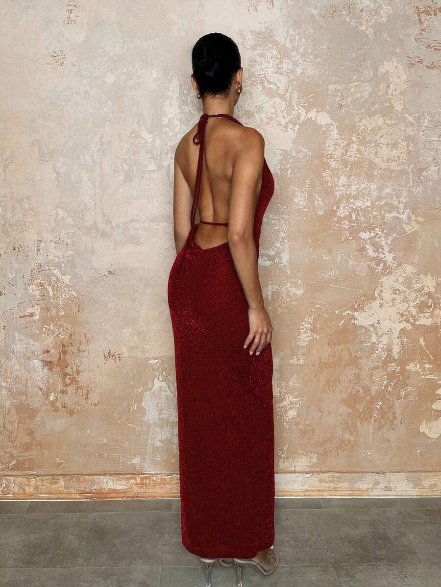 CÉRULEA– Halter Neck Bodycon Maxi Dress