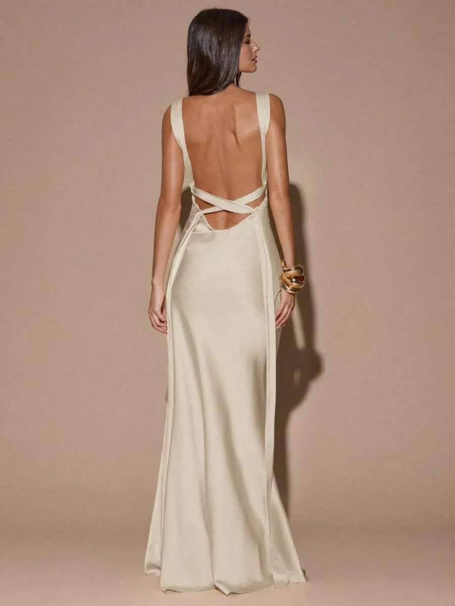 VELOURA - Backless Deep V-Neck Mermaid Maxi Dress