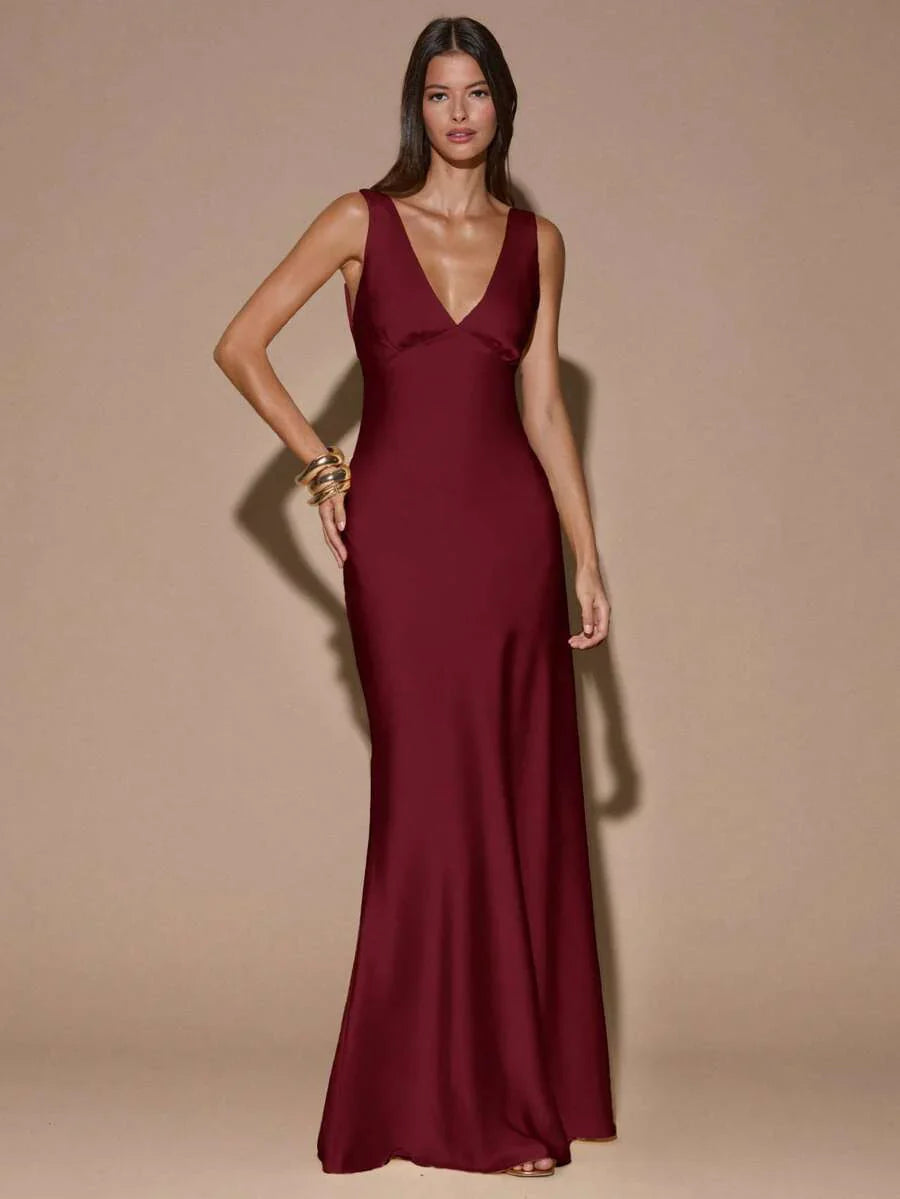 VELOURA - Backless Deep V-Neck Mermaid Maxi Dress Burgundy
