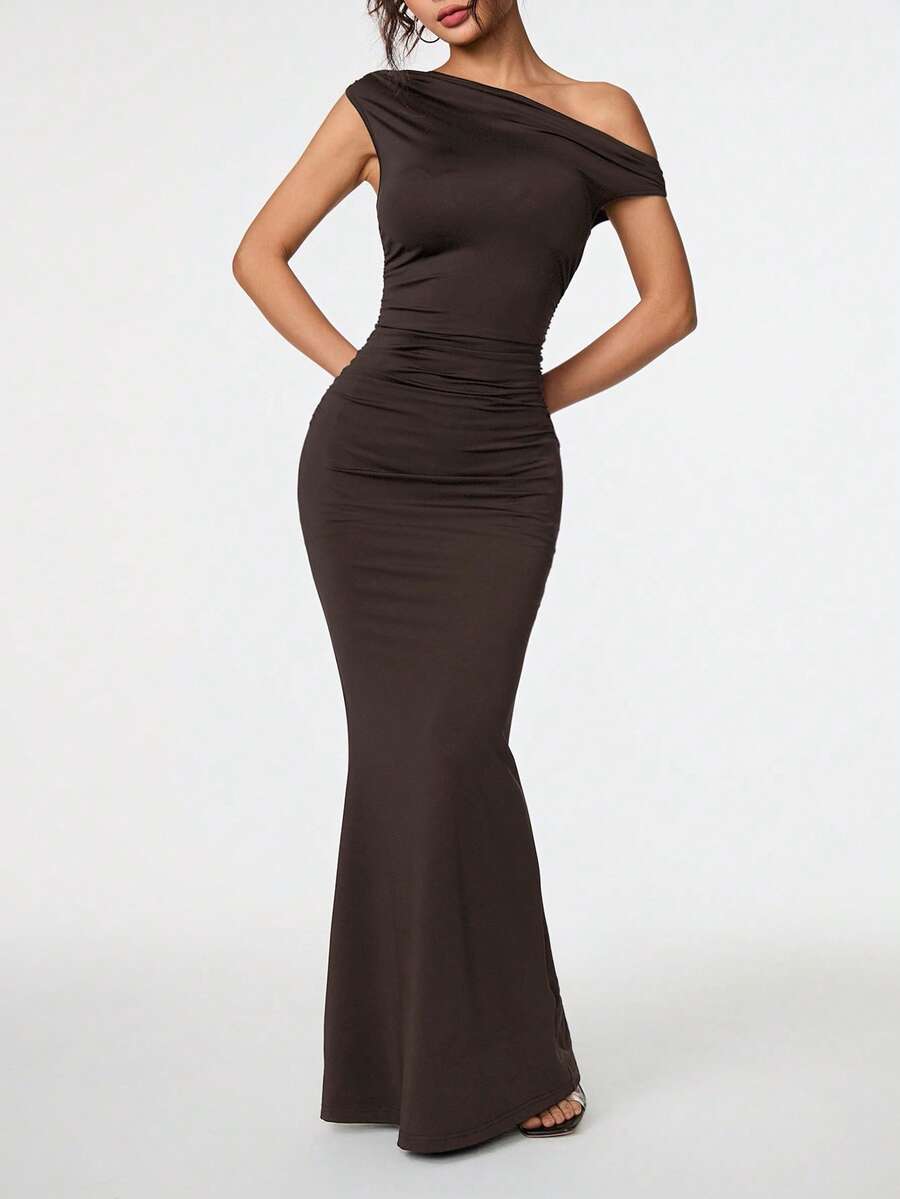 SVELTA - Petite One Shoulder Mermaid Maxi Dress