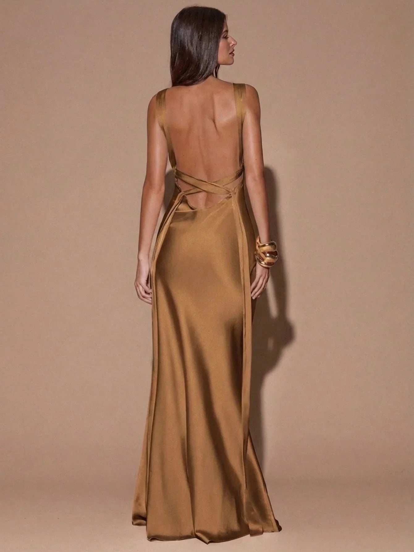 VELOURA - Backless Deep V-Neck Mermaid Maxi Dress