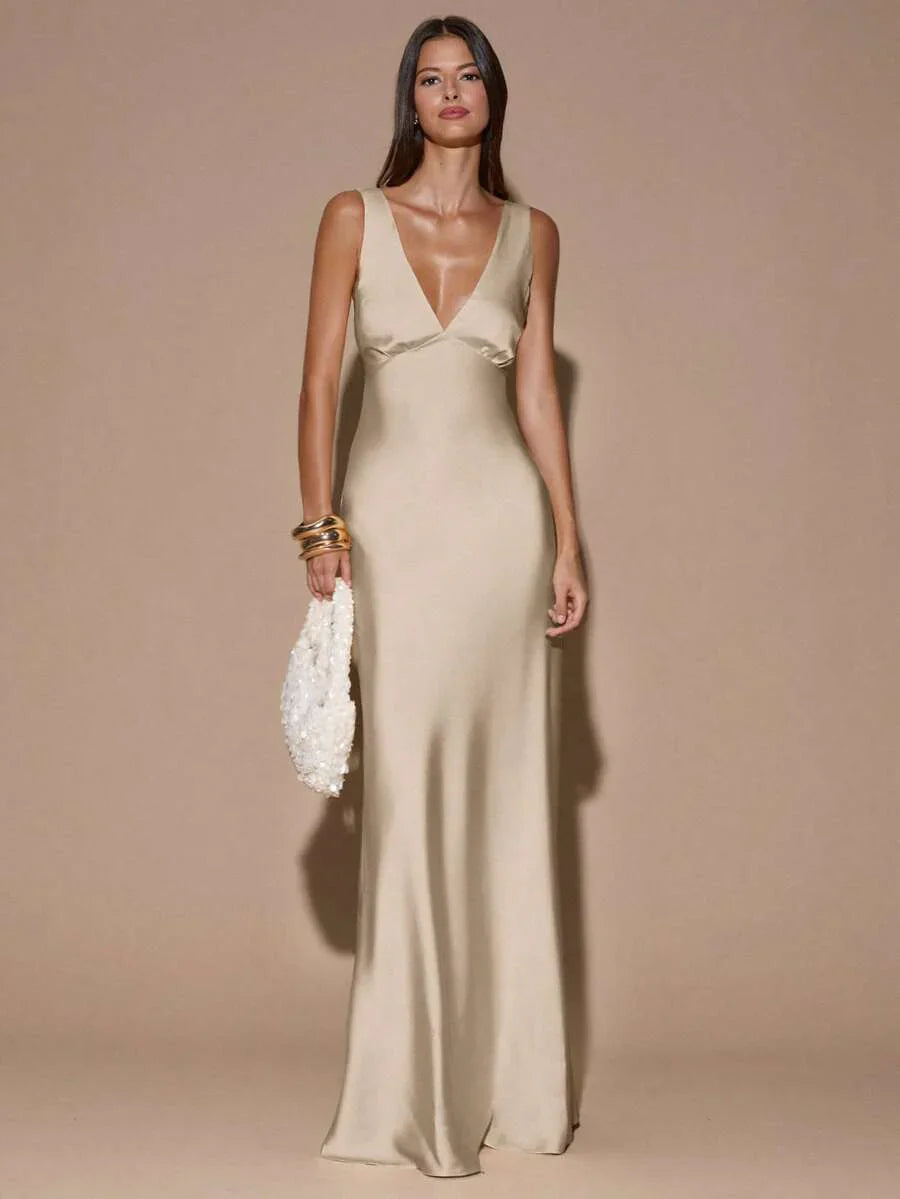 VELOURA - Backless Deep V-Neck Mermaid Maxi Dress